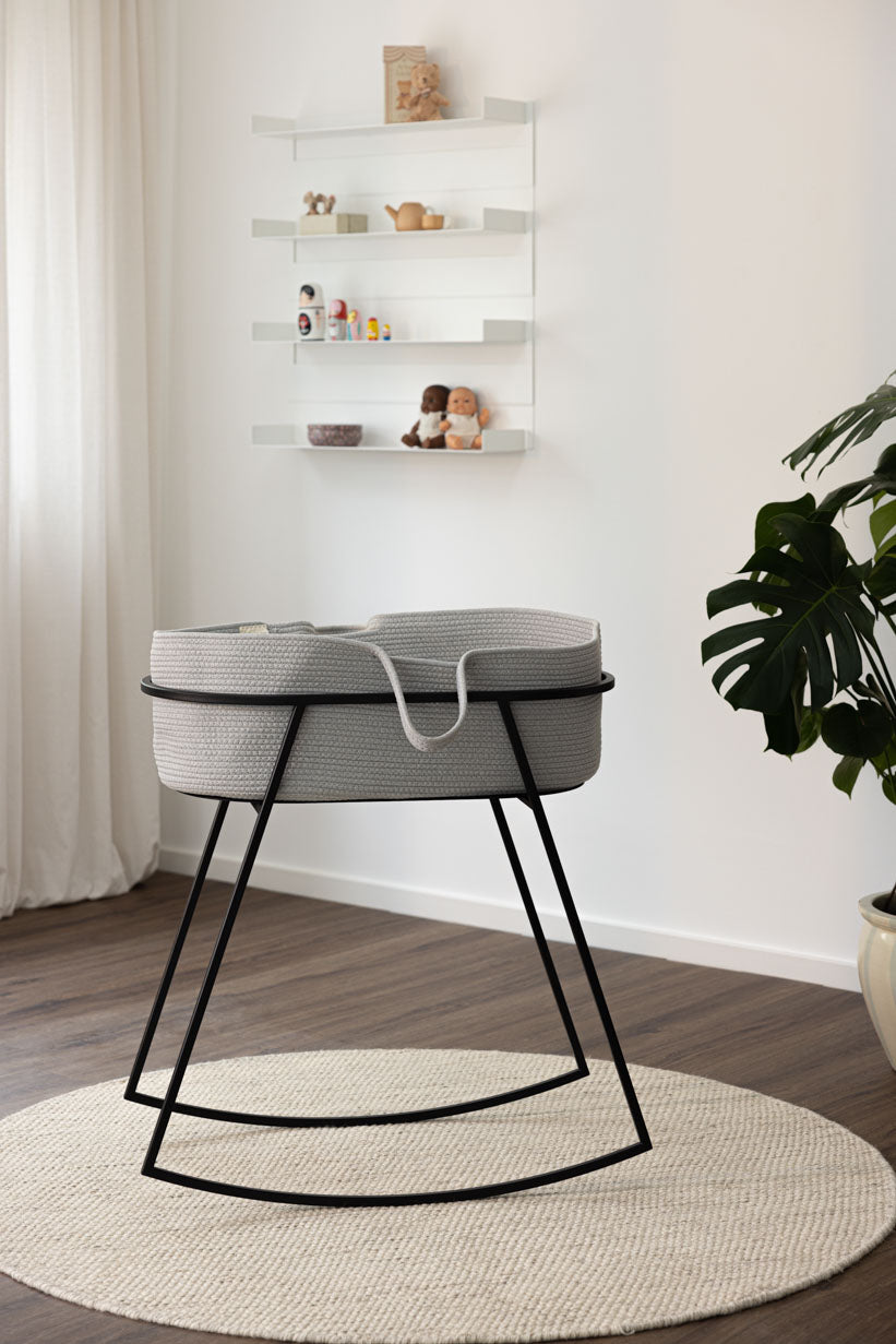 Korsina Baby Cradle - Svart